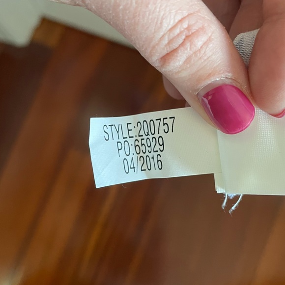 Blue and White Vineyard Vines dress - Picture 8 of 9